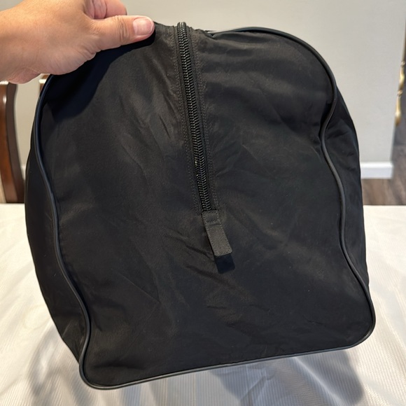 Authentic Prada Travel bag with key & lock set - Picture 4 of 15